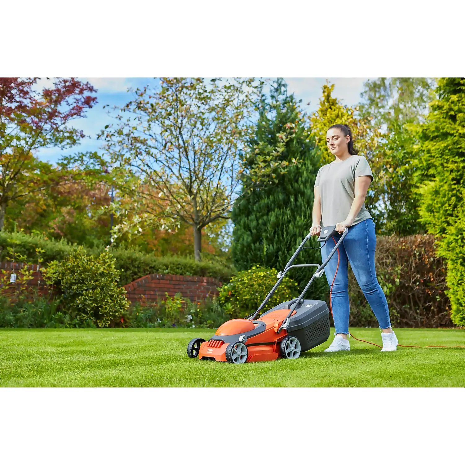 Flymo 1400W EasiStore 340R Electric Lawn Mower - 34cm 10 Flymo 1400W EasiStore 340R Electric Lawn Mower - 34cm - Image 8