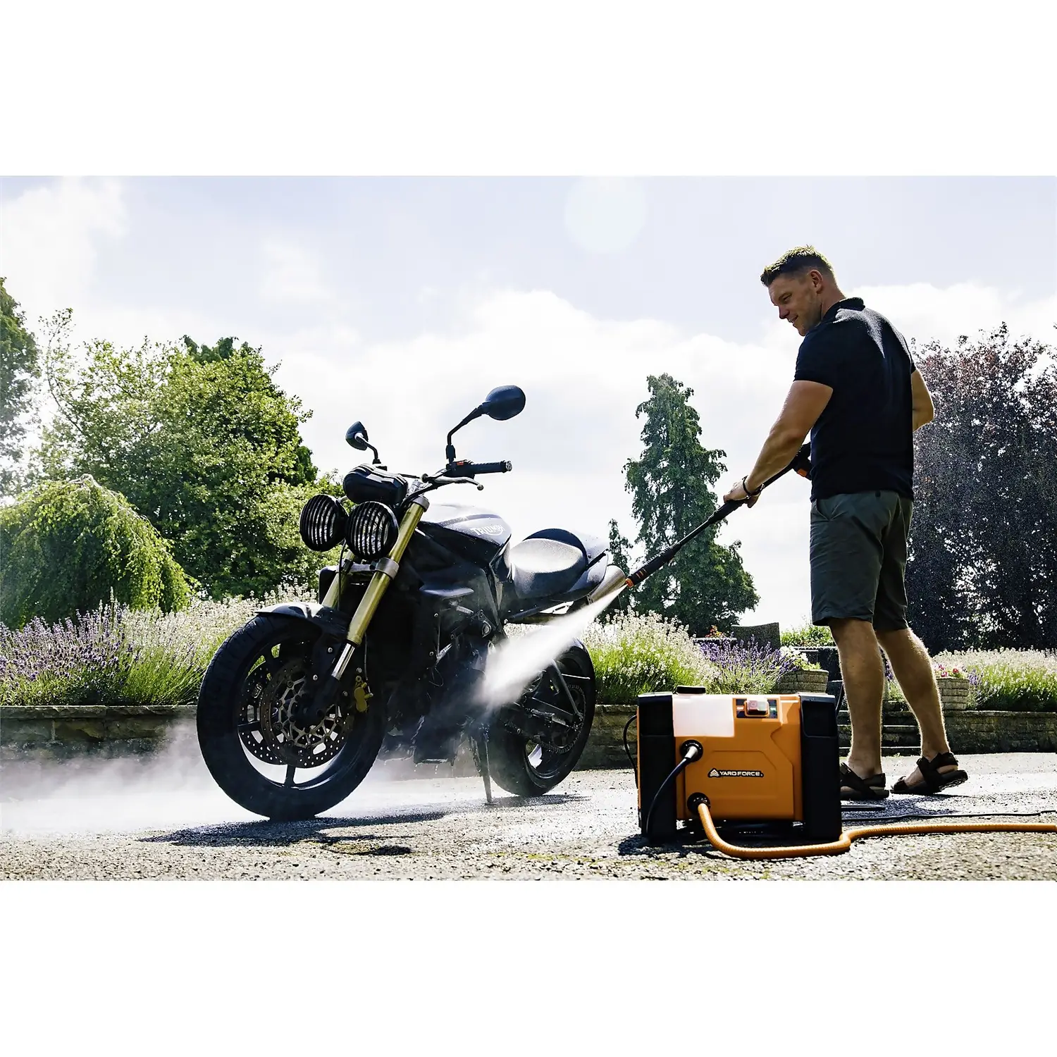 Yard Force 1800W 135Bar Compact Pressure Washer 5 Yard Force 1800W 135Bar Compact Pressure Washer - Image 3